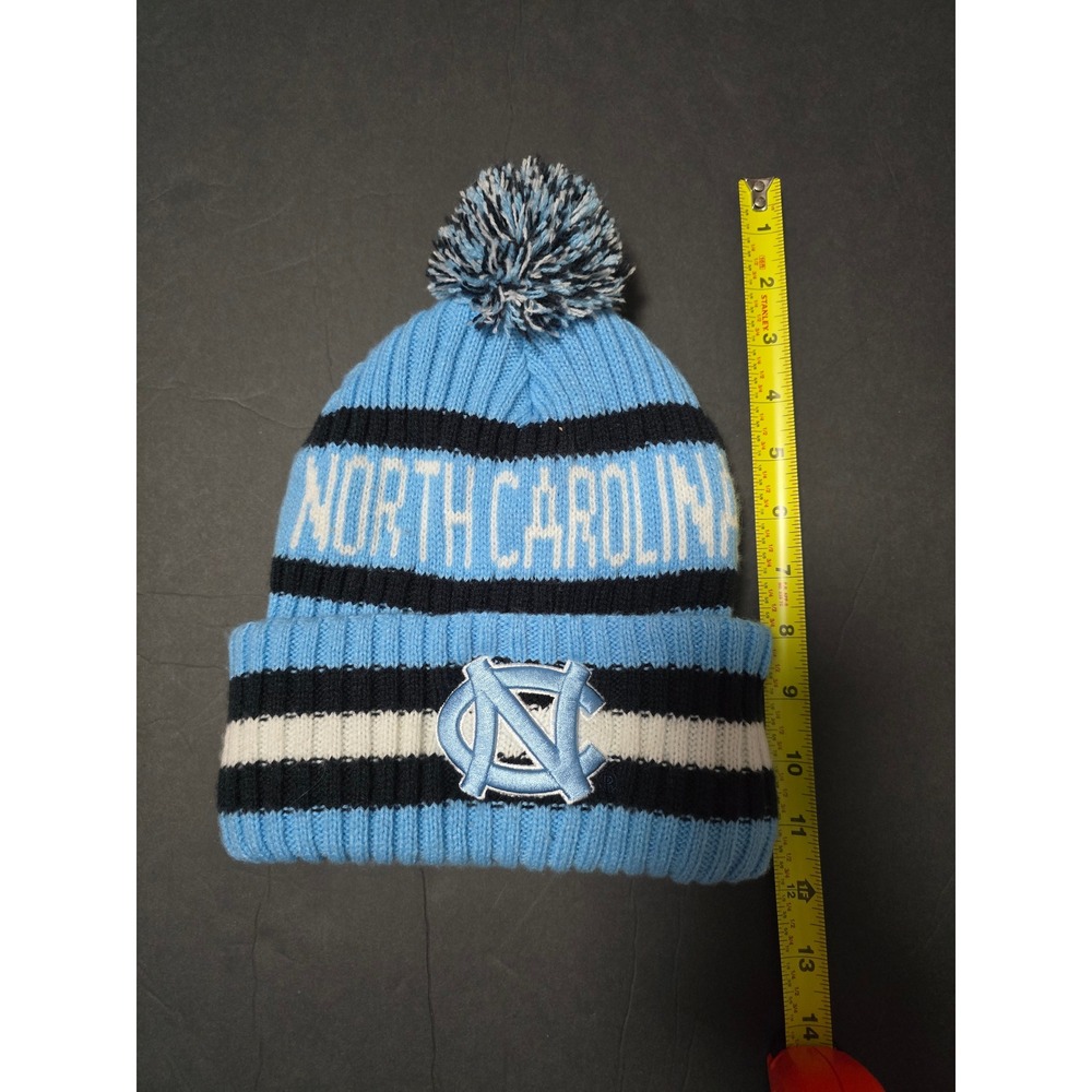 Noth Carolina pompom beanie, blue and white, fleece lined, super warm‎ OSFA